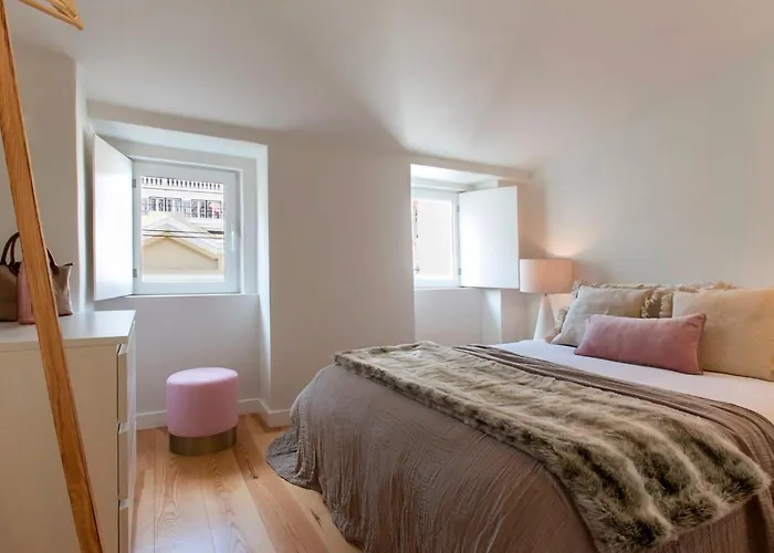Apartment Romantische Nest- Der Perfekte Rueckzugsort Im Stadtzentrum By Interhome Lisbon